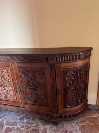 Ingresso in legno intagliato rustico vintage