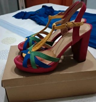Sandalias plataforma multicolor talla 36