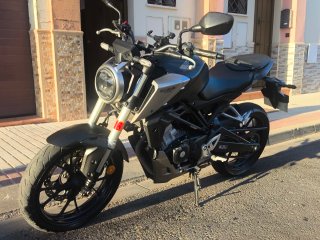 Honda CB 125 R 14cv 2020 - 13.000 km