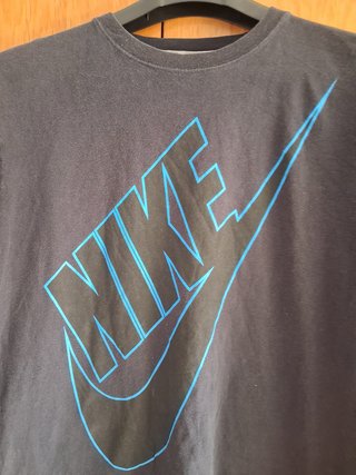 Camiseta manga corta Nike negra con logotipo