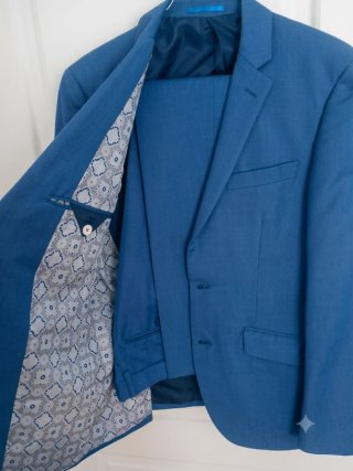 Traje azul chaqueta y pantalón