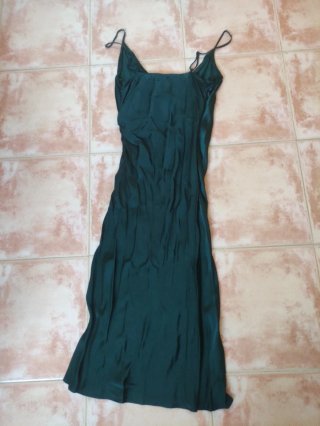 Vestido Zara efecto satinado verde T M