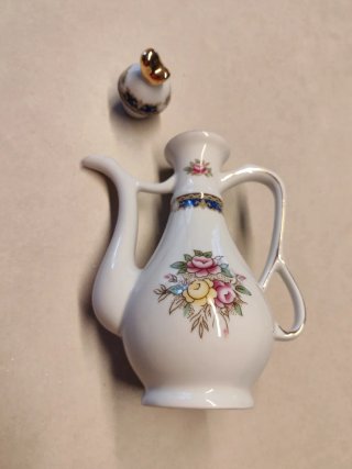 Cafetera/tetera porcelana fina dorada