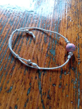 Braccialetto con perla colore rosa