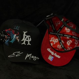 Gorra LA El Mago Negra y Roja