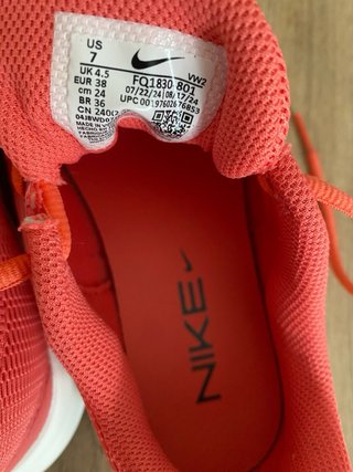 Zapatillas Nike color coral