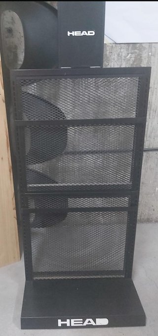 EXPOSITOR PROFESIONAL ESTANTERÍA LED DEPORTE