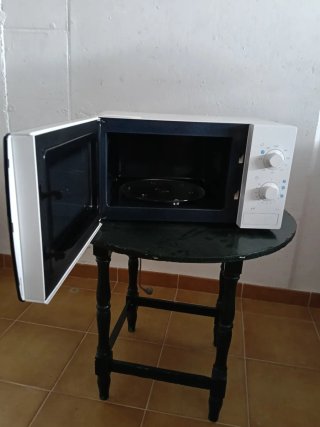 Microondas Samsung GE711K