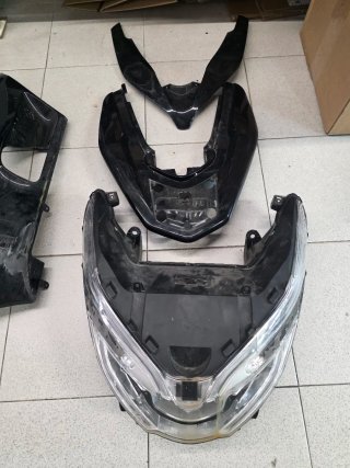 Tapas y foco Honda PCX 125 del 2018/2020