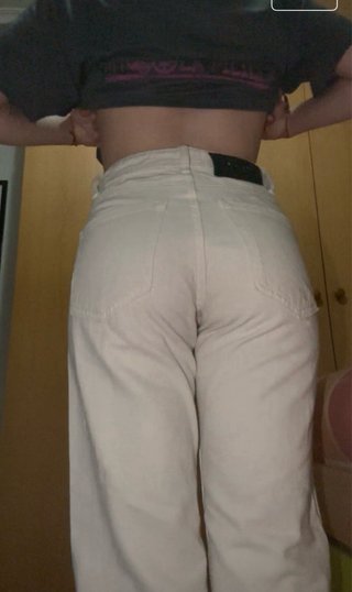 Pantalón blanco con detalle lateral