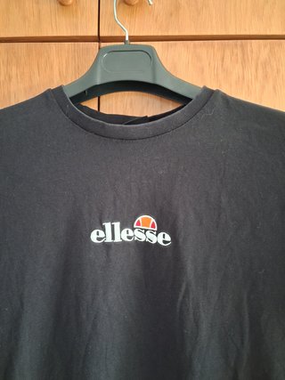Camiseta manga corta Ellese negra con logo bordado