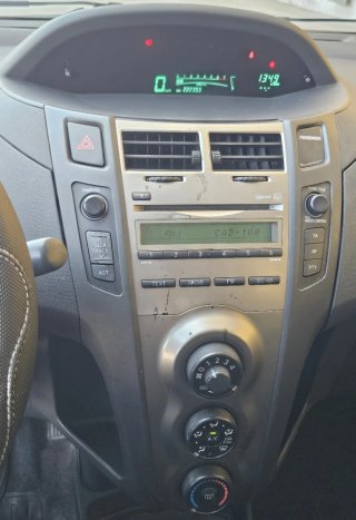 Toyota Yaris 2011