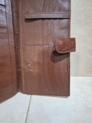 Cartera monedero de cuero marrón