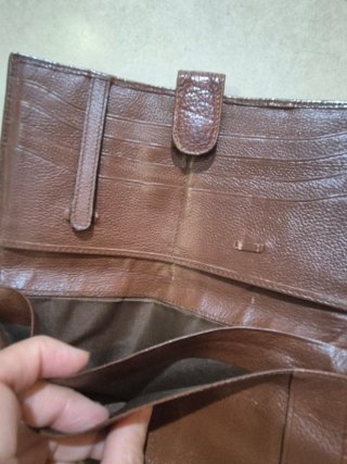 Cartera monedero de cuero marrón
