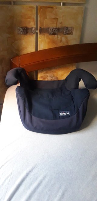 Alzador coche 9-36 kg marca  Chicco no envio