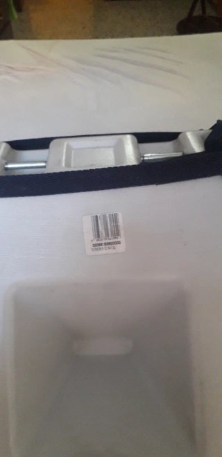 Alzador coche 9-36 kg marca  Chicco no envio