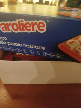 Paroliere vintage gioco parole nascoste