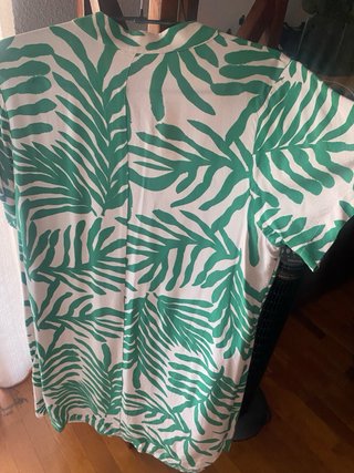 Vestido estampado hojas verde y blanco