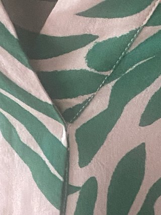 Vestido estampado hojas verde y blanco