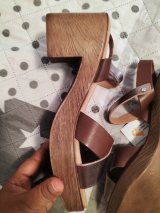 Sandalias de cuero me  ha costado 60€