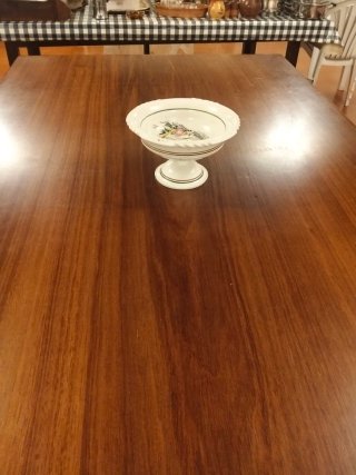 Mesa de comedor rústica de madera de haya