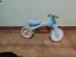 Triciclo de aprendizaje para bebé