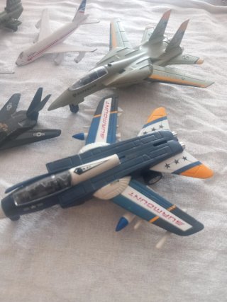Set 9 modellini aerei militari anni 80-90-00