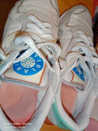 Deportivas Bimba y Lola blancas y naranjas