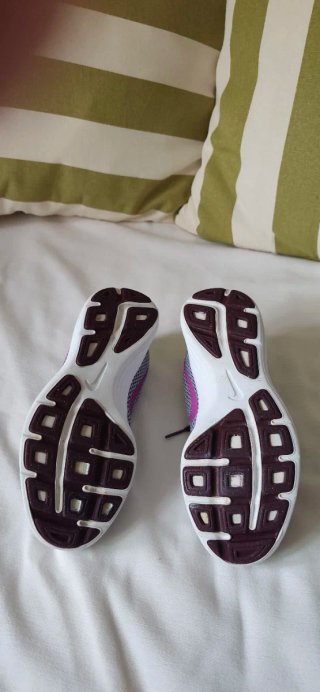 Zapatillas Nike grises y rosas T36.5