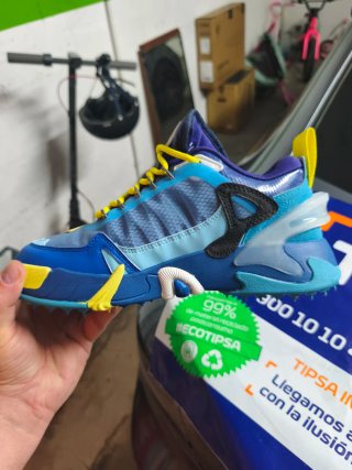 Zapatillas Off White Azul y Amarillo