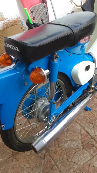 Honda C50 Azul