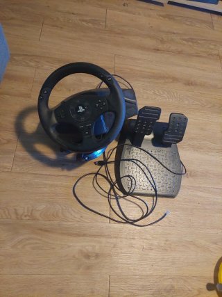 Volante Thrustmaster PS4 + Pedales