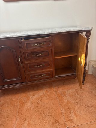 Mesa recibidor madera con mármol