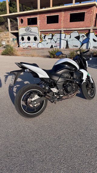 Kawasaki Z750 Blanca 18.000 km