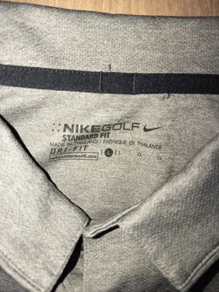 Polo Nike gris y morado