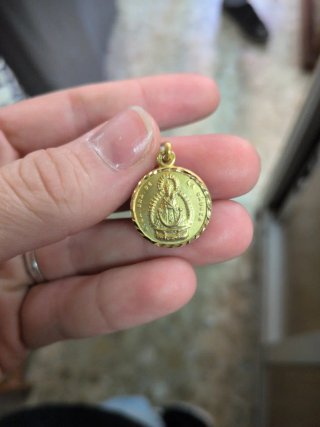 Medalla Virgen de las Cabezas Oro 18k