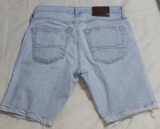 Bermuda Short Hollister Vaquero Roto TallaM Unisex