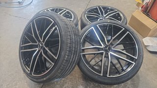 KIT COMPLETO DE LLANTAS + NEUMÁTICOS EN 19"
