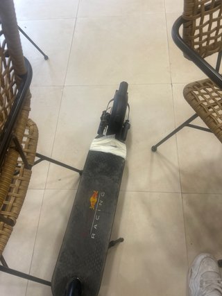 Patinete Eléctrico Red Bull Racing