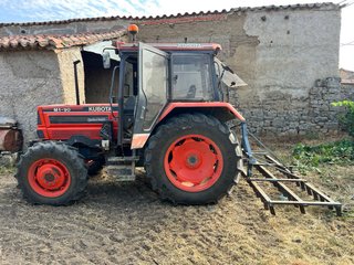 Tractor Kubota M1-90 doble tracción 90 cv