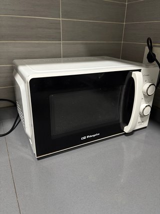 Microondas Orbegozo Blanco
