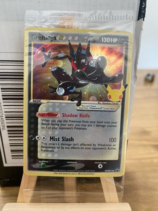 Carta Pokémon Greninja Gold Sellada posible psa10