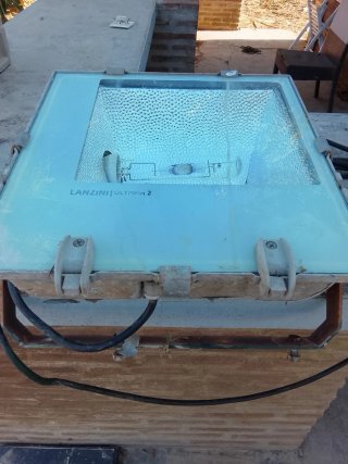 Foco exterior halógeno 400W LANZINI OLYMPIA 2