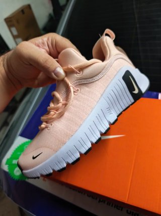 Nike Free Mujer Rosa/Blanco