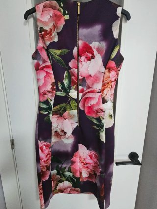 Vestido Calvin Klein Flores Morado Rosa