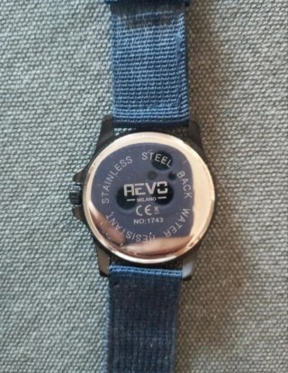 Due orologi Revo Milano