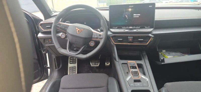 CUPRA Leon 2025 - foto 1