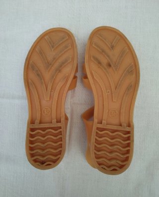 Sandalias de plástico para playa