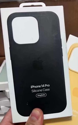 Funda iPhone 14 Pro Silicona Midnight MagSafe