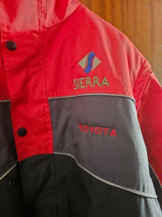 Chaqueta Toyota